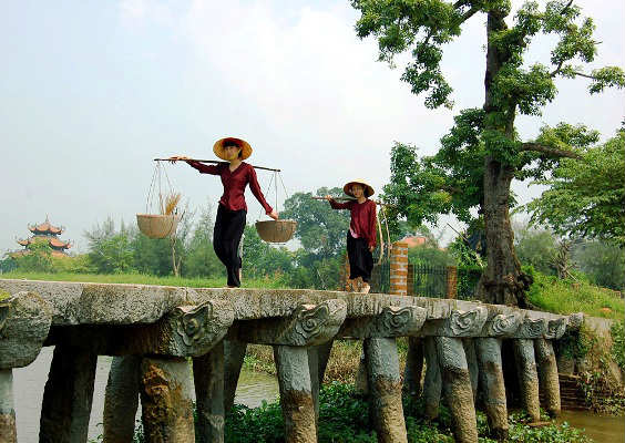 thue-xe-di-hung-yen-cau-da-co