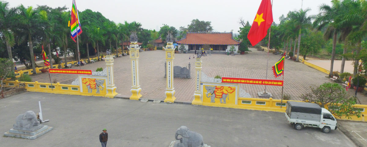 dich-vu-cho-thue-xe-du-lich-tham-quan-den-tran-gia-re-2019-2